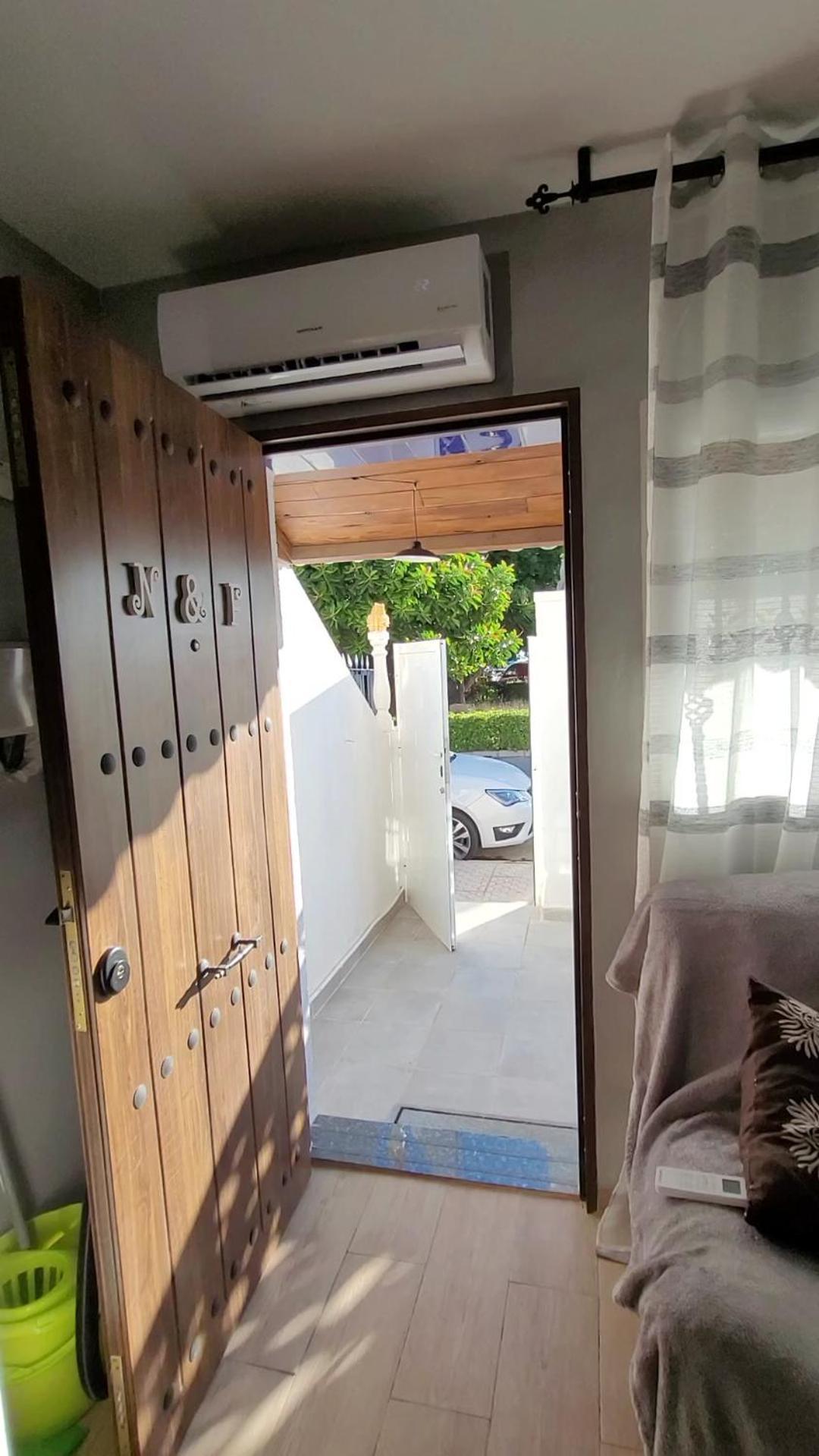 Maison 2 Chambres Tout Confort Τορεβιέχα Εξωτερικό φωτογραφία